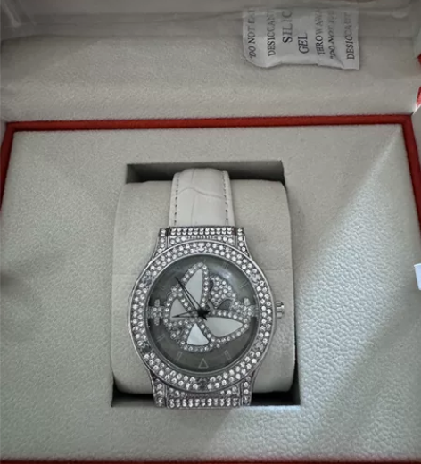 前男友送的 不知道真的假的有发票 感兴趣的...