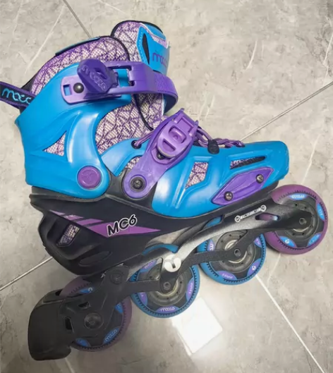 米高轮滑鞋，正版MC6 33-36码