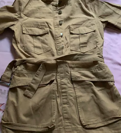 中性风裙八成新喜欢的来 感兴趣的话点“我想...