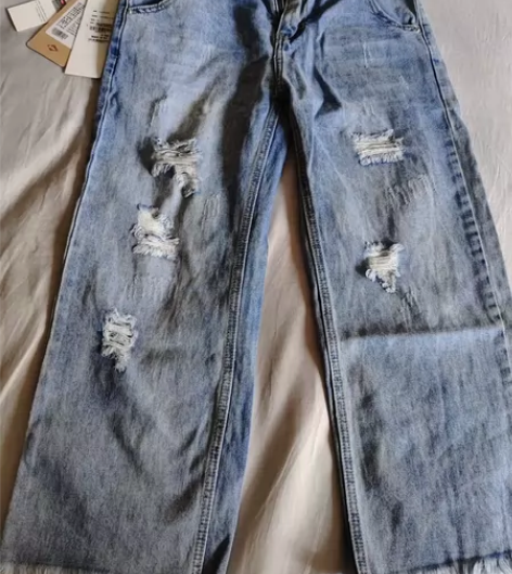 全新Lee cooper破洞七分牛仔裤，尺...