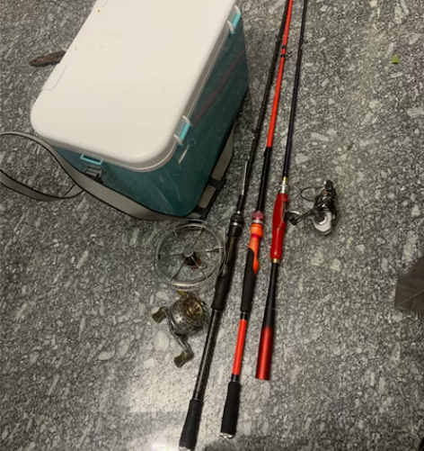 海钓杆～不玩原价买一千多鱼具，现在580全...