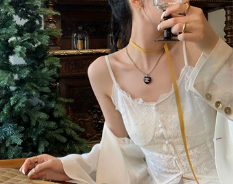 区区欧阳 白色蕾丝吊带背心女夏季新款外穿辣...