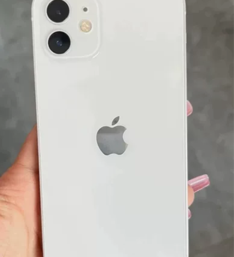 低价出售自己用滴苹果12iPhone12白...