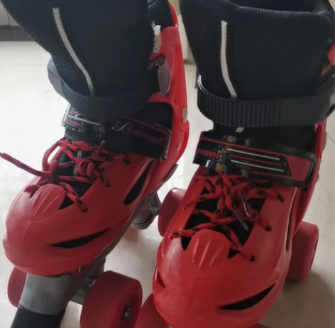 双排旱冰鞋，适合31-34脚，可调，孩子大...