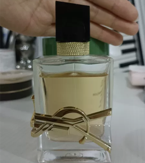 圣罗兰香水自由之水规格30ml，男朋友送的...