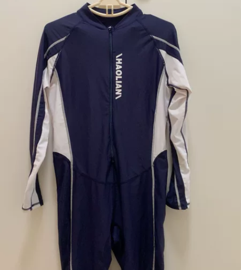 男士防晒连体泳衣 穿过一次，已经清洗干净尺...