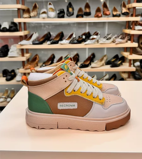 真皮外贸断码捡漏+特价转让全新真皮包头运动...