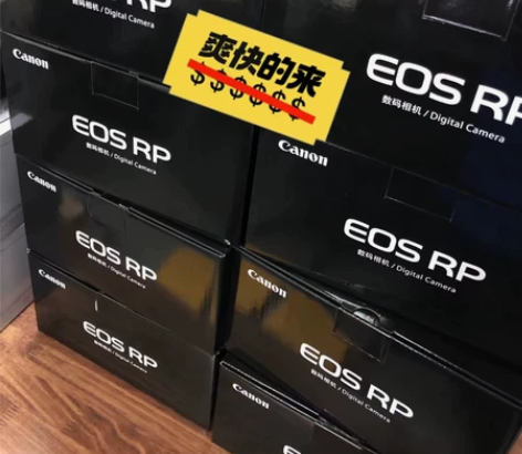 佳能全副专业微单EOS RP相机。抖音快手...
