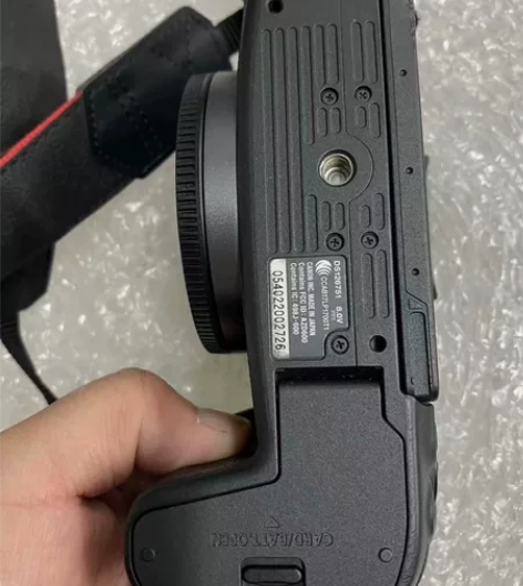 刚到一款佳能(Canon )EOS RP...