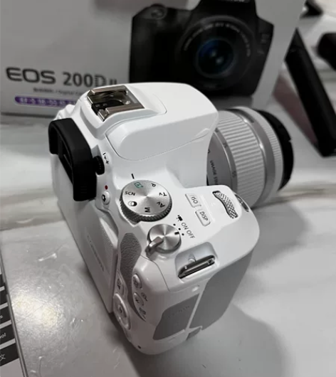 全新佳能EOS 2000D入门级家用单反相...