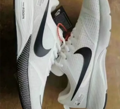 捡漏！急急急！去北京旅游买的全新耐克运动型...