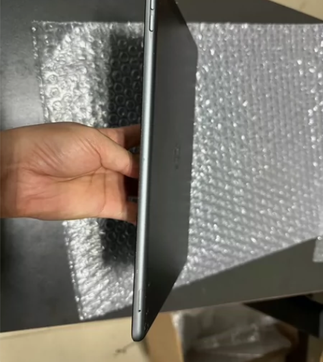 苹果2019版ipad 32g 自用 外观...