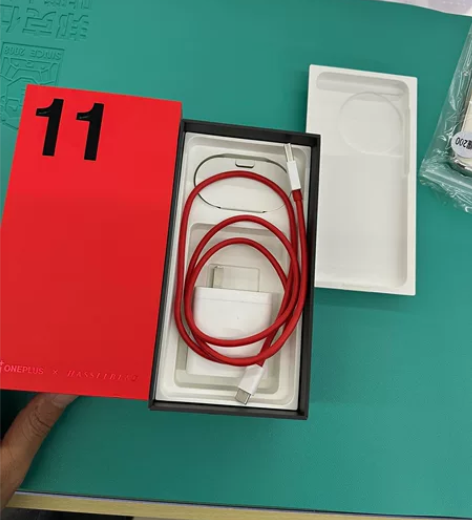 ?1加11  16+256G黑色 成色好全...