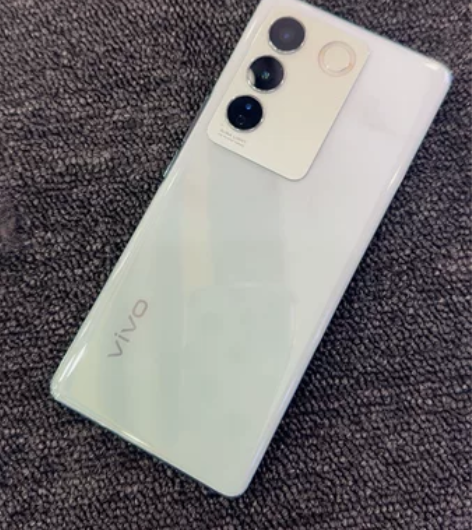 二手ViVoS16，12+256内存，原机...