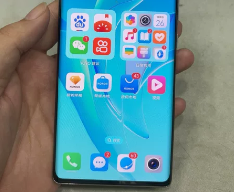 荣耀60。12+256。成色很好 没有拆修...