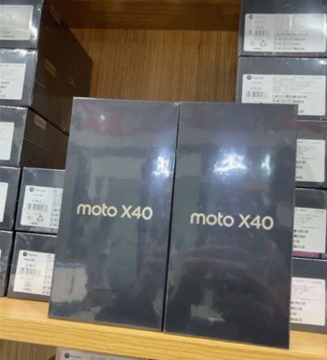 出摩托罗拉手机x40原封全新全国联保 12...