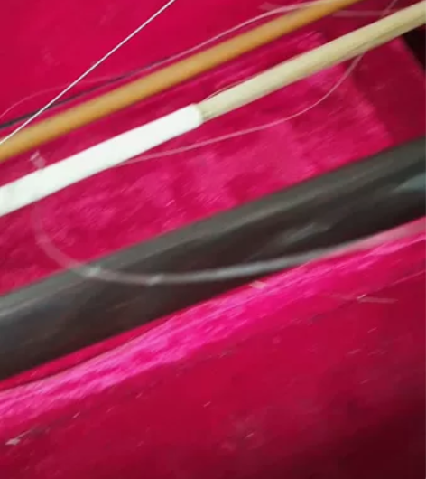 二胡，虎丘二胡，拿着很重，可正常使用，皮面...