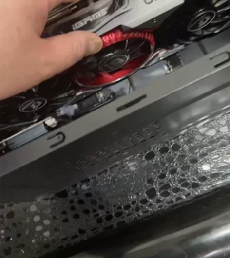七彩虹2070s显卡AOCD8G个人现在自...