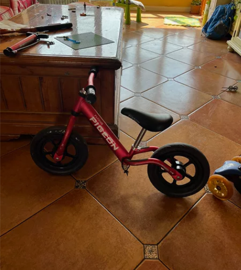 两个车子一个飞鸽平衡车一个迪斯尼滑板车80...