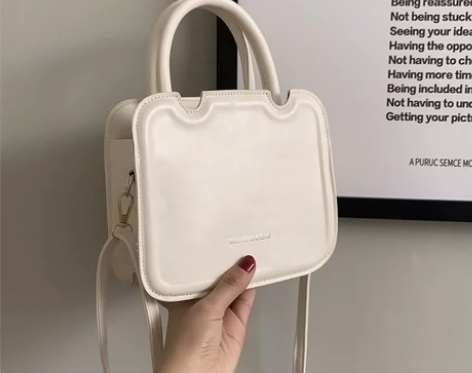 [呲牙][超便宜][呲牙]欧美今年流行包包...