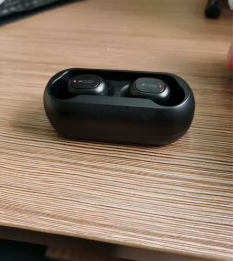 双耳无线蓝牙运动苹果耳机 品牌：QCY 佩...