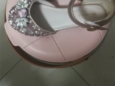 百丽童鞋女童爱莎公主鞋春夏新款皮鞋儿童水晶...