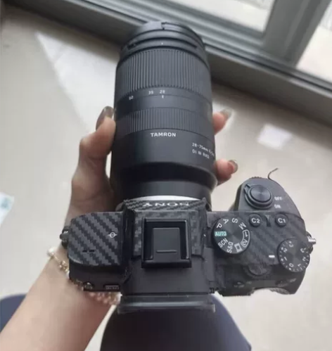 ?出自用索尼Sony A7M3，大学拍片使...