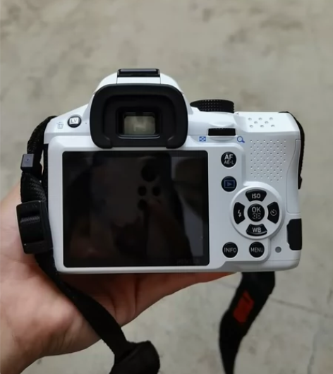 宾得k30相机k-30白色套机 镜头是18...