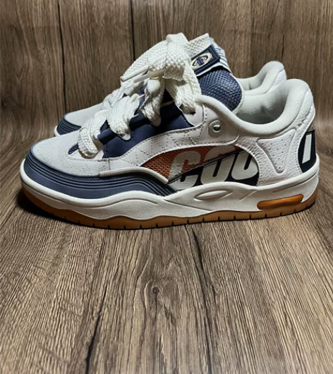 44码李宁CF溯面包鞋，灰白 正品保证，成...