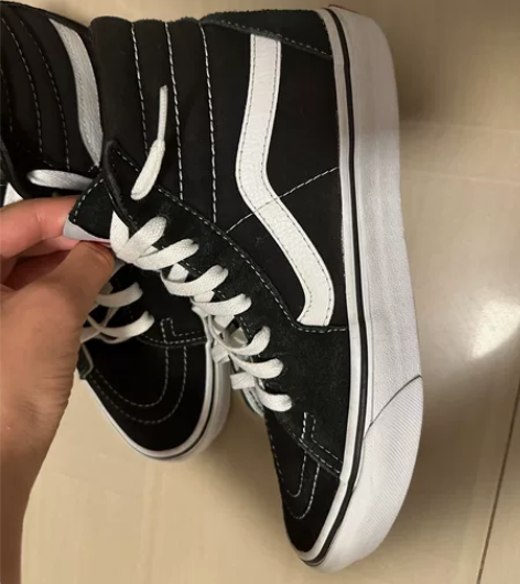 vans经典款 41码 实体店购入 感兴趣...