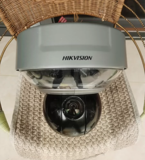 海康800万鹰眼，全景相机是180度的，由...