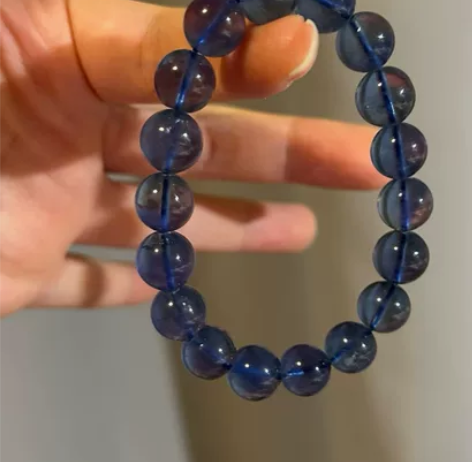 高透蓝莹石，魔鬼蓝色，实物是蓝绿色，图2更...