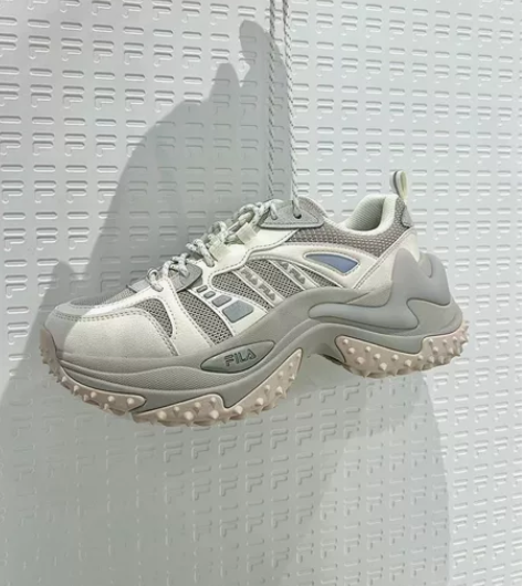 菲乐鱼刺鞋！包过得物，全新正品！仓库尾货，...