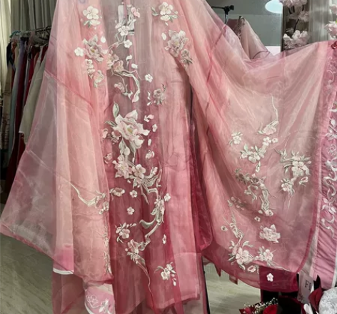 粉色大袖，m码，橘里汉服，很好看，绿色的也...
