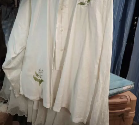 退坑出自搭汉服  保正 兰若庭 海棠春下裙...