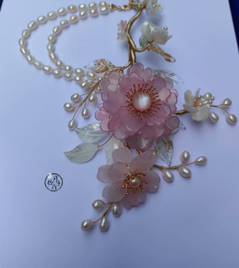 清仓低价出，时间较久。 天然石蝶贝软簪 ★...