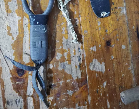 弹弓 远古神器，垃圾成色，纯手工，个人觉得...