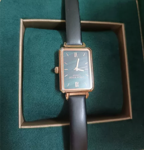 LOLA ROSE手表 只戴过两回，靠手腕...