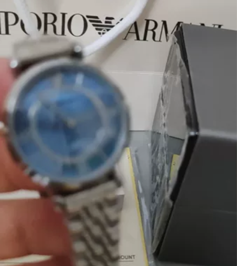 出闺蜜出闲置全新，蓝贝母盘阿玛尼女士手表，...