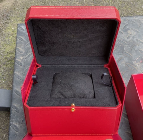 卡地亚手表盒子 感兴趣的话点“我想要”和我...