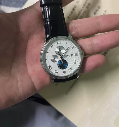 属于闲置物品，最近喜欢智能手表所以就想出售...