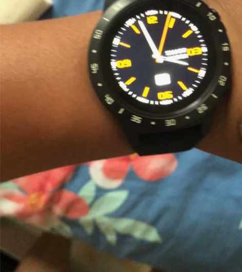 手表，全新，功能自己看吧外版，两个，一个全...