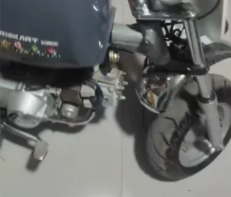 三鑫猴摩托车，前后轮用的雅马哈LB50进口...