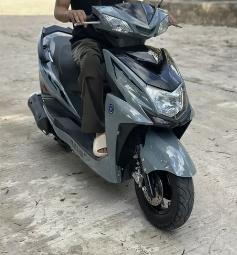 二手摩托车 正品雅马哈尚领125cc-水泥...