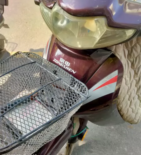 外卖神器宗申品牌摩托车 正常骑行，表走灯亮...