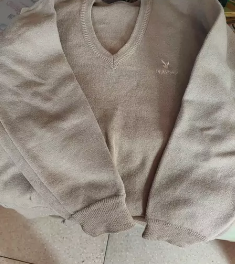 适合160左右的孩子，很新小了，都是专柜正...