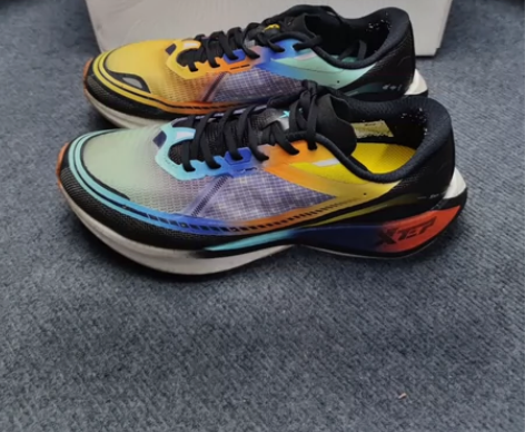 42码 正品特步 260 1.0 动力巢碳...