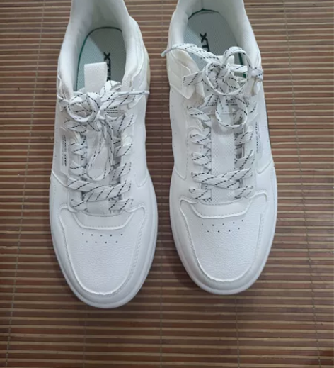 二手男士42码特步休闲运动鞋       ...