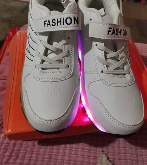 全新39码，搬家带不走了一百多买的还没来得...