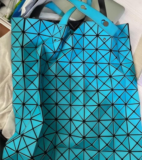 三宅一生包包 保真稀有哑光蓝 这款是之前去...